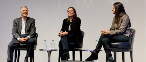 Dan Berce, Mary Barra y Dhivya Suryadevara participar, un panel de control de calidad.